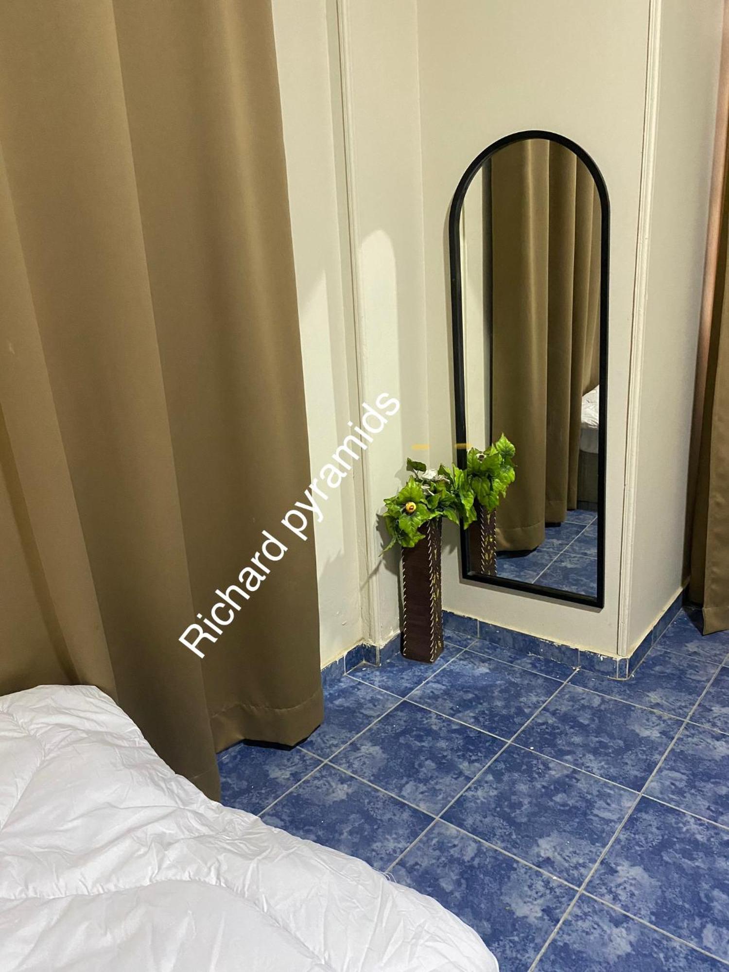Richard Pyramids Inn Hotel Kafret el-Gabal Extérieur photo